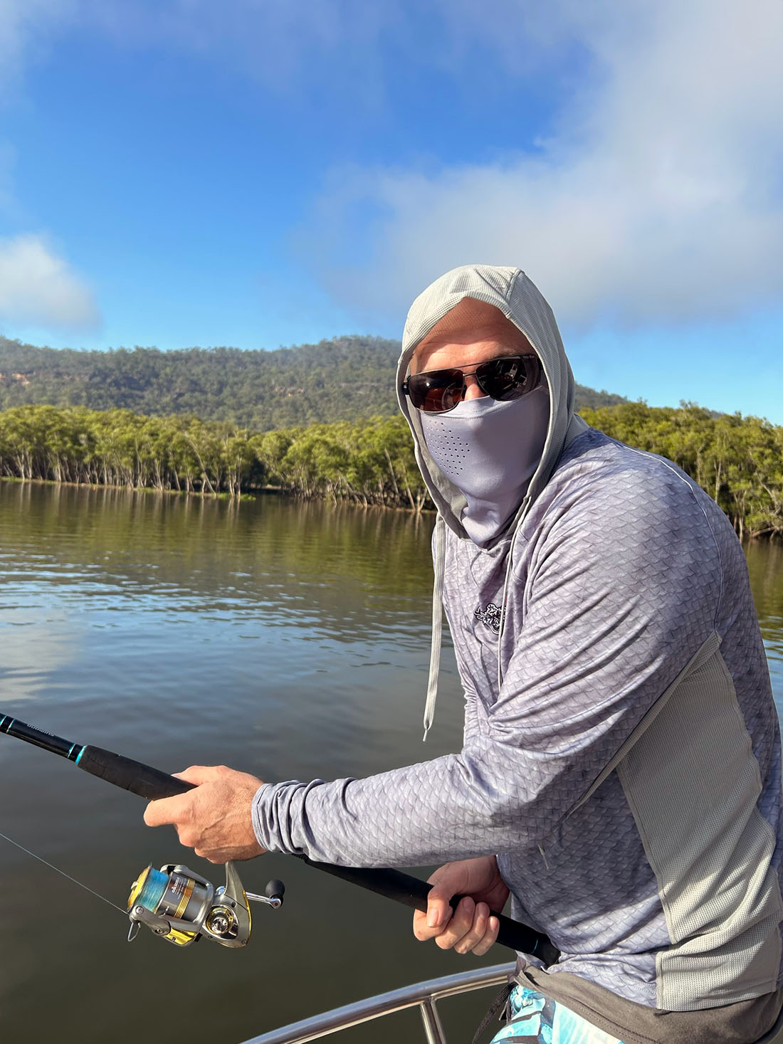 UPF+50 Fishing Hoodie - Size XL Only – Ugly Fish Eyewear